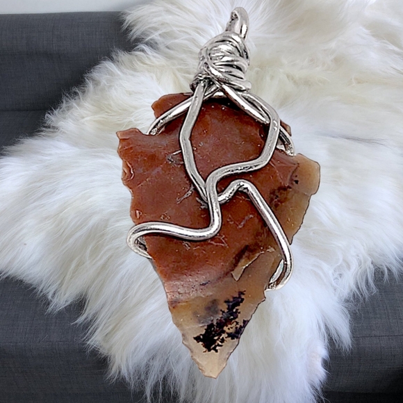 .👣4/$20. Natural Stone Hand-Wired Arrowheah - Picture 7 of 8